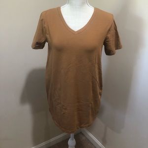 NWOT Zenana Basic V-neck Tee